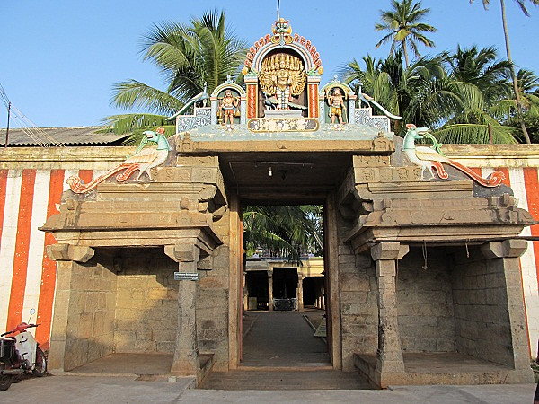 Front view of Ilanji Kumaran Kovil in Tirunelveli