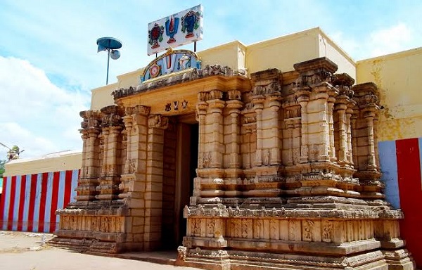 front view of sri vaithamanidhi perumal temple.