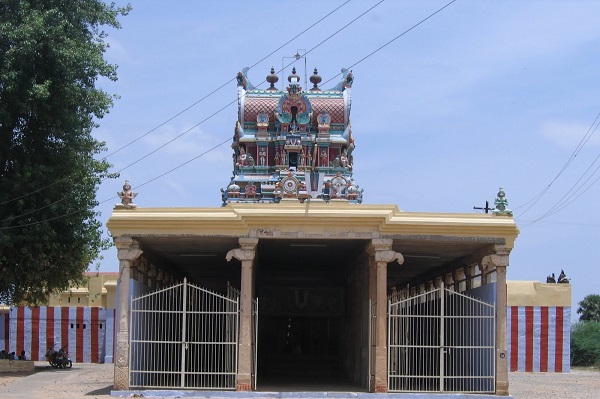 Front view of Mayakoothan Thirukulanthai Swamy temple.