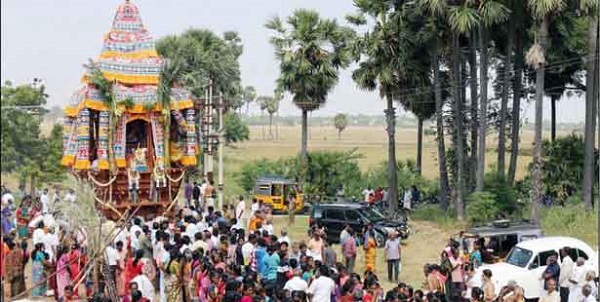Thiruvathira therottam with hundreds of people seeking god's blessings in Chepparai Azhagiya koothar Temple