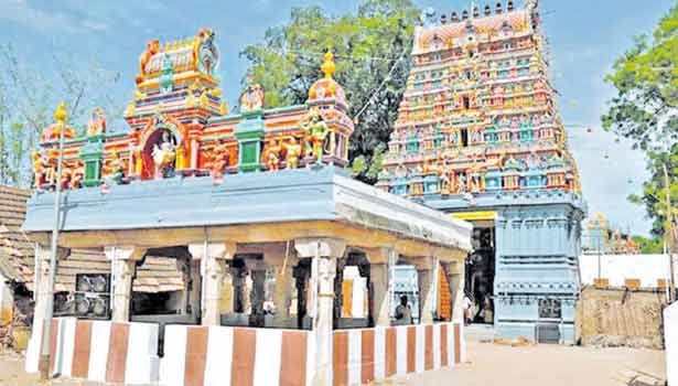 Outer view of gajendra varadha perumal temple in tirunelveli.