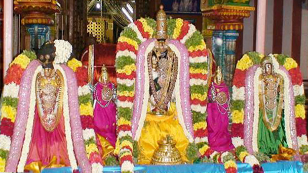Well-decked-up idols of lord Perumal in Nanguneri Vanamamalai Thothadrinathar Perumal temple with his two wives.