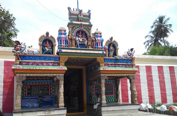 Front view of Kadayam NithyakalyaniAmmaiUdanurai Vilva vananathar Temple in Tirunelveli
