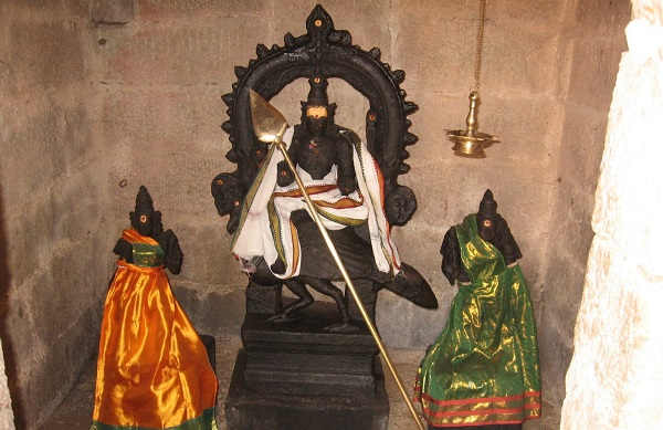 Thiruvenkadar Sivan temple Murugan Sannidhi with his consorts Valli and Deivanai flanking his either side 