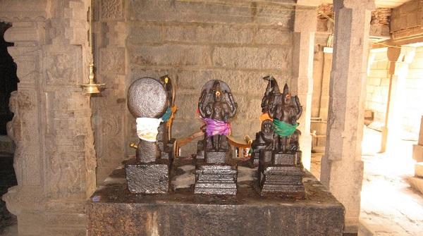 Thiruvenkadar Sivan temple Navagraha Sannadhi with three Grahas facing the front side