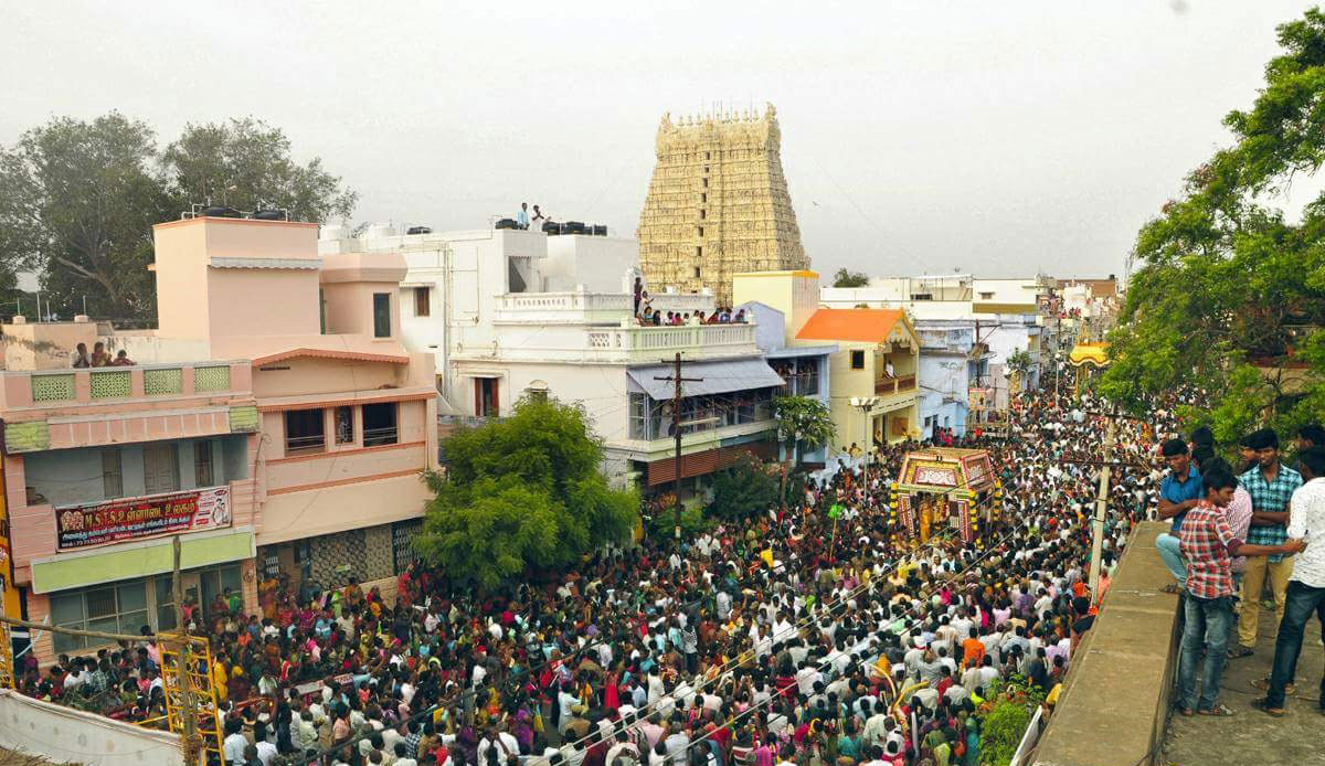 The chariot procession at Sankarankovil with a picturesque view of the popular Sankanarayanar Temple.