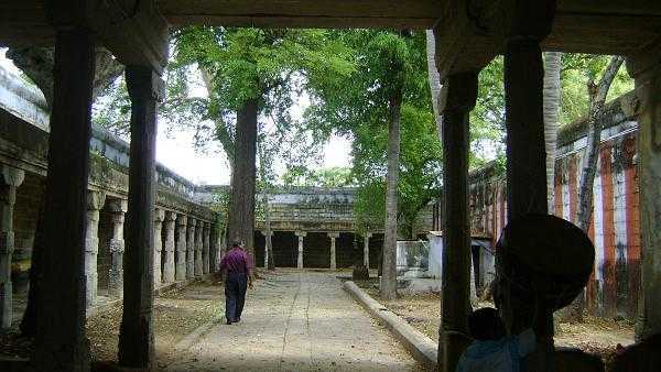 Corridor in temple of Srivaikundam Kailasanathar Temple in Tirunelveli